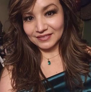 Meet your Posher, Cristela